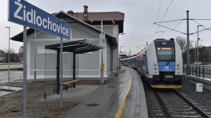 SŽDC dokončila rekonstrukci a elektrizaci tratě do Židlochovic, kam se osobní vlaky vrátily po čtyřech desetiletích