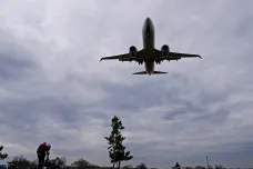 Upravené letadlo Boeing 737 MAX dokončilo první let s cestujícími 