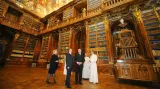 Medvěděvovi a Václav Klaus ve Strahovském klášteře