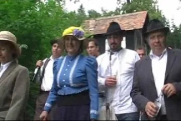 Na Horňácku si připomněli slavné umělce Pochodem Suchovských republikánů