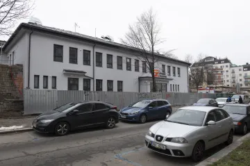 Rekonstrukce žižkovské Kliniky za 80 milionů je hotová, o prostory ani po zlevnění není zájem