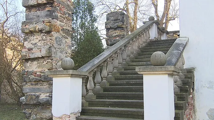 Schodiště zámku v Přerově nad Labem