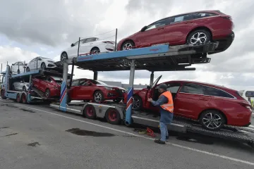 Prodej osobních aut v říjnu klesl. Nenavázal tak na nadějné září