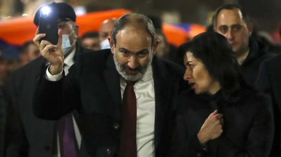 Arménský premiér Nikol Pašinjan mezi svými přiznivci