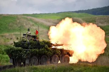 Od samuraje k tanku. Japonské vojenské jednotky cvičí u hory Fudži