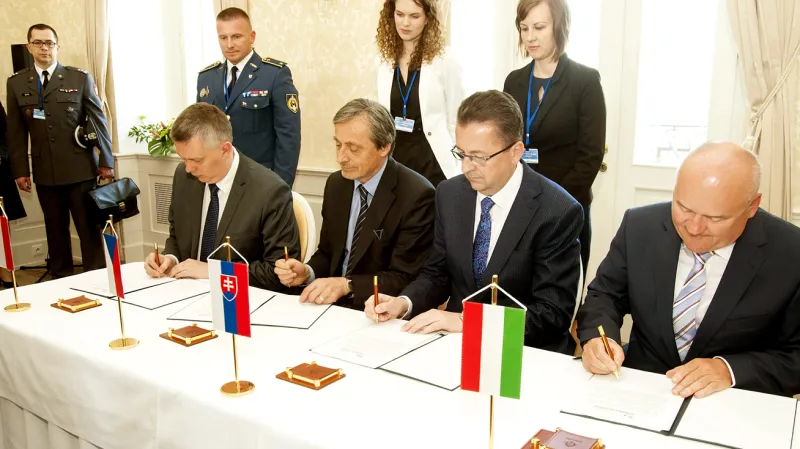 Schůzka ministrů obrany V4 ve slovenském Tomášově