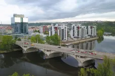O Libeňském mostě se má rozhodnout příští čtvrtek, Trojkoalice slíbila podpořit program
