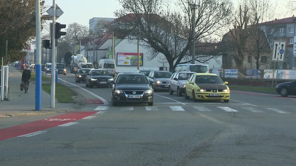 Břeclav bojuje v ranní špičce s hustou dopravou