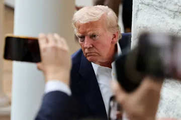 USA uvalí od srpna 25procentní clo na zboží z Indie, řekl Trump