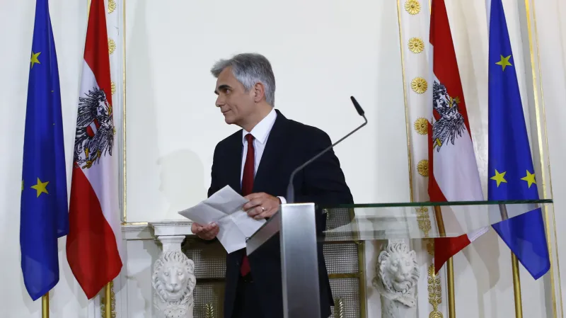 Faymann překvapivě rezignoval na všechny funkce