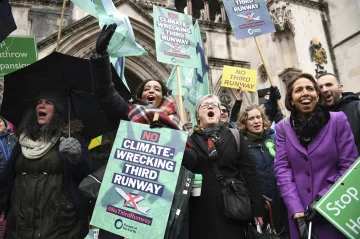 Londýnské letiště Heathrow zarazil soud v rozletu. Zamítl vládní plán na rozšíření