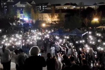 V Číně se rozšiřují protesty kvůli covidovým restrikcím, někde volají po konci prezidenta