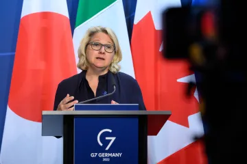 Kvůli Rusku hrozí největší hladomor od druhé světové války, zaznělo na úvod zasedání G7