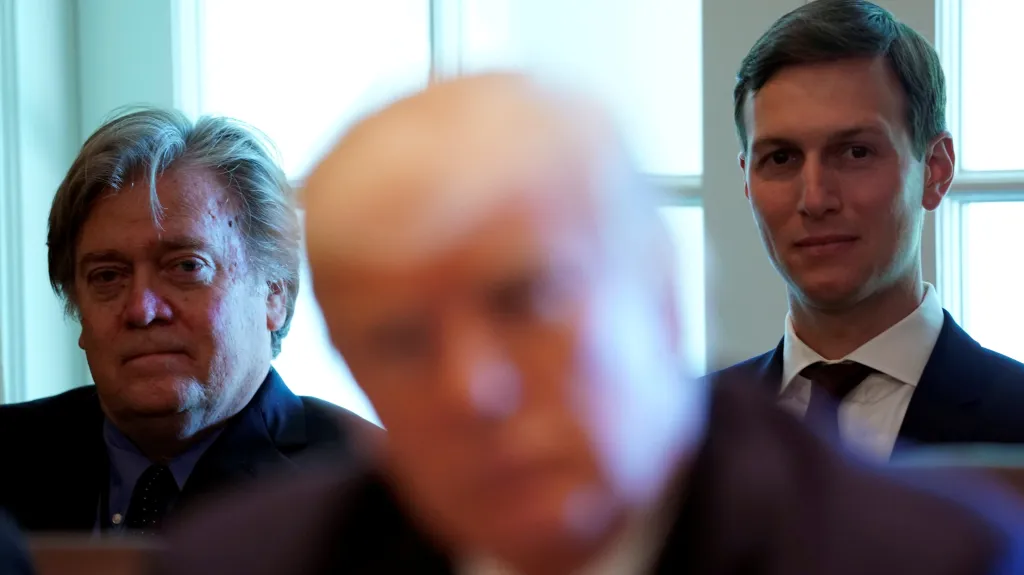Klíčoví muži Trumpova týmu: Steve Bannon a Jared Kushner