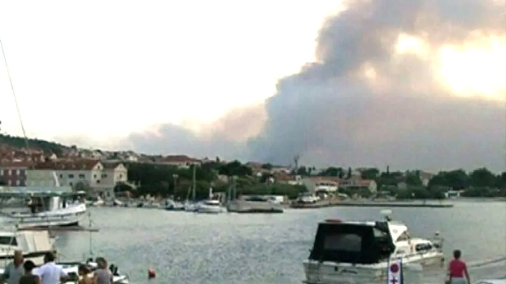 Požár na chorvatském ostrově Brać