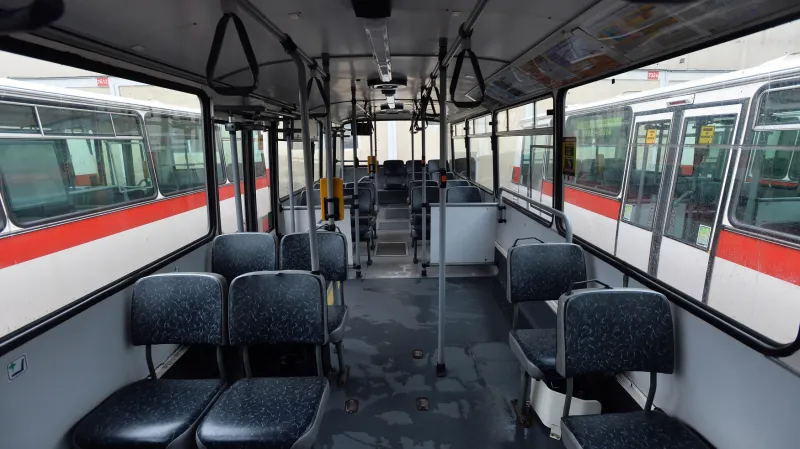 Do pražských ulic naposledy vyjely na pravidelné lince 158 autobusy typu Karosa B731