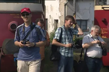 Chodí s fotoaparátem kolem kolejí a obdivují historické vlaky. Říká se jim šotouši
