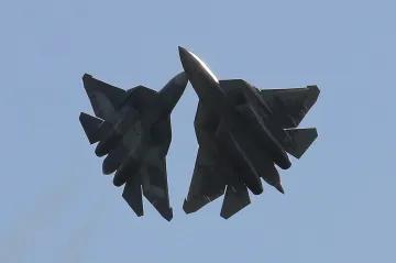 Ukrajina hlásí, že na ruské základně zasáhla nejmodernější stíhačku okupantů Su-57