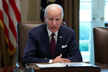 McCarthy souhlasí se zahájením ústavní žaloby na Bidena, prezident má krok za politicky motivovaný