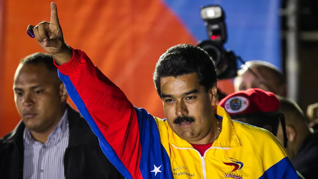 Nicolás Maduro slaví vítězství
