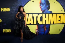 Televizním cenám Emmy kraloval seriál Watchmen. Moderátor večer překřtil na „Pandemmys“