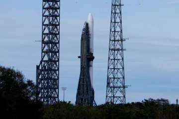 Raketa New Glenn po několika odkladech odstartovala