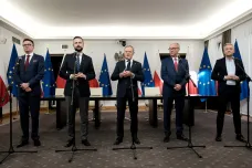 Tusk představil své ministry. Polsko od voleb čeká na vládu s důvěrou