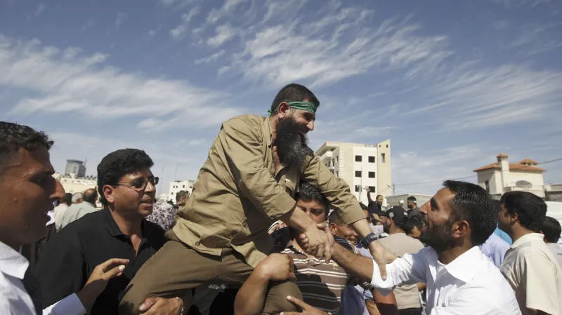 Palestinci v Ramalláhu vítají propuštěného vězně
