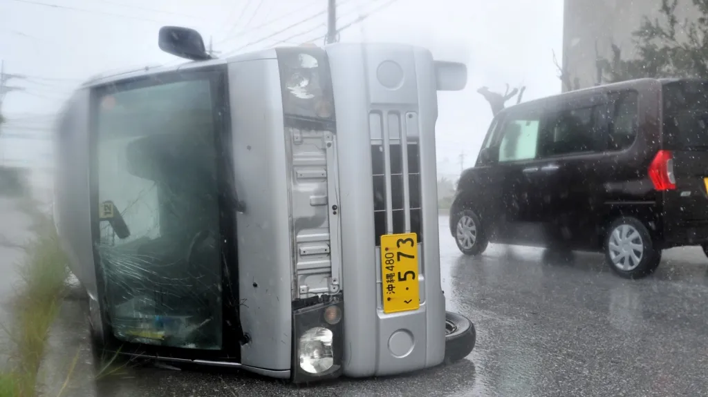 Do Japonska dorazil tajfun Neoguri