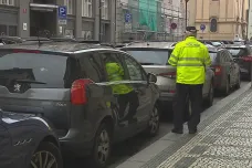 Obyvatele Prahy trápí parkování. Město chce omezit vjezd do centra nebo změnit pravidla modrých zón