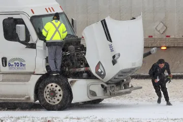 Spojené státy čelí hustému sněžení a mrazu