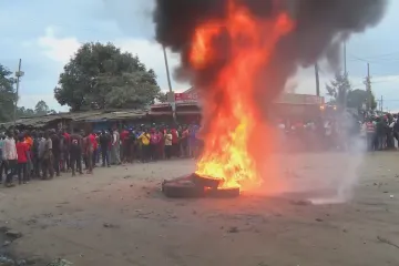 Prezidentské volby v Keni stále vzbuzují emoce. Poražený kandidát se obrátí na soud