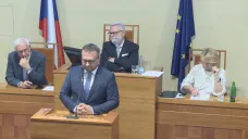 Marian Jurečka obhajoval v Senátu důchodovou novelu