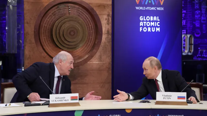 Běloruský vůdce Alexandr Lukašenko a ruský vůdce Vladimir Putin v Moskvě