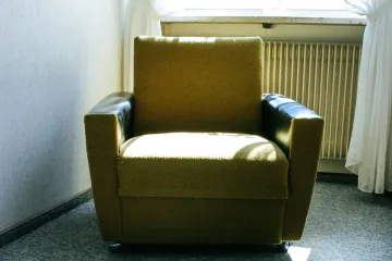 Podpora na bydlení běženců se mění, změnu neprovází problémy