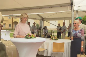 Manželka prezidenta Eva Pavlová se v Lánech setkala s novodobými veteránkami