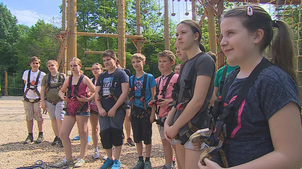 Děti v lanovém centru