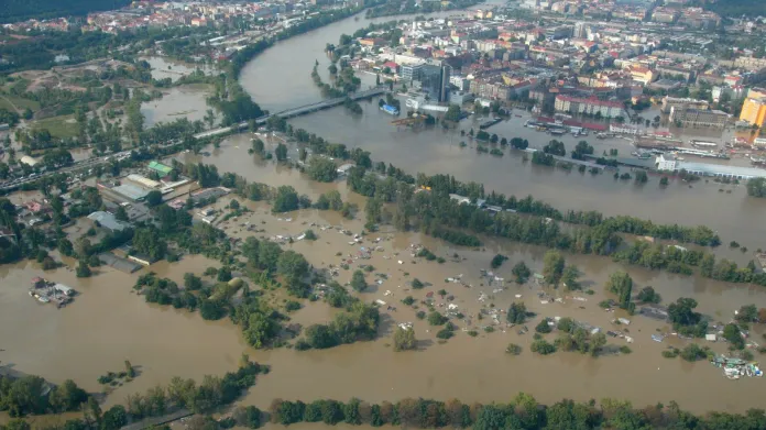 Zatopené Holešovice při povodních v srpnu 2002