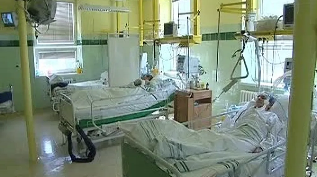 Jednotka intenzivní péče