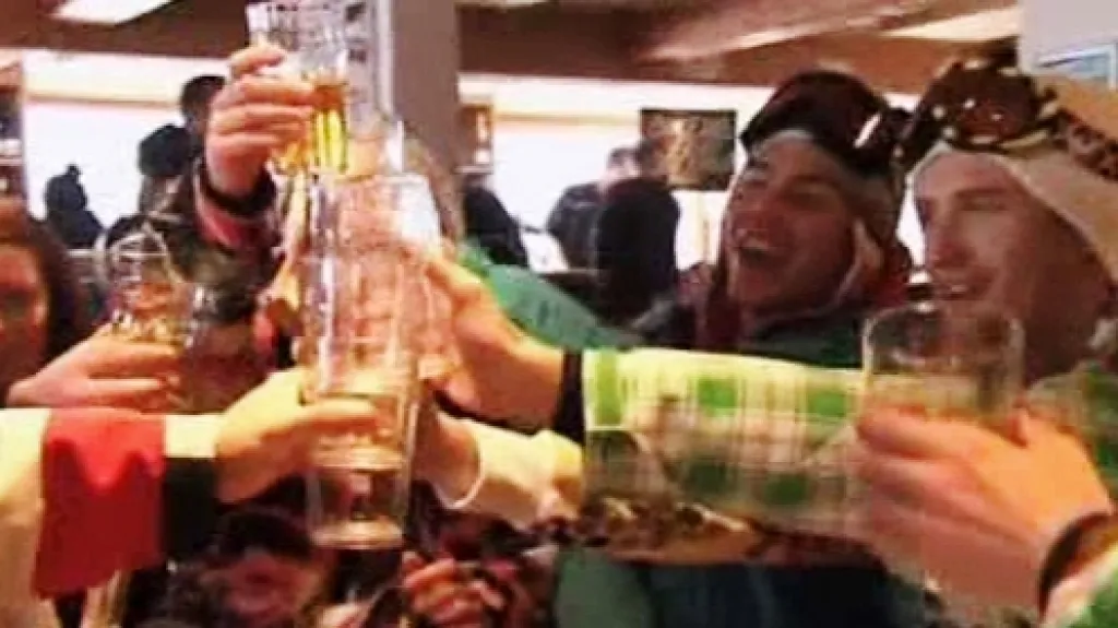 Lyžaři se často posilňují alkoholem