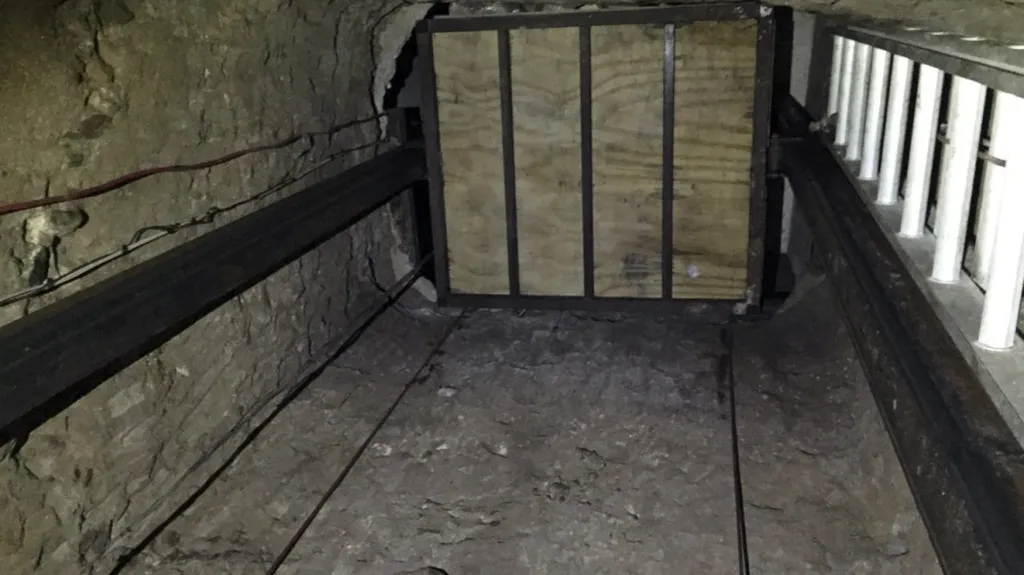 Tunel z Mexika do USA