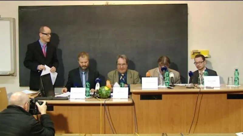 Tisková konference UK