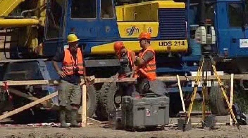 Archeologům se podařilo objasnit záhadu, proč se na Vysočině propadla do hloubky sedmi metrů čerstvě opravená silnice.