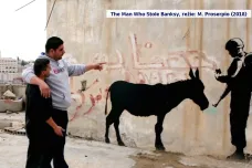 Banksy jako zástěrka: Skrz graffiti v Betlémě upozorňuje dokument na izraelsko-palestinský konflikt