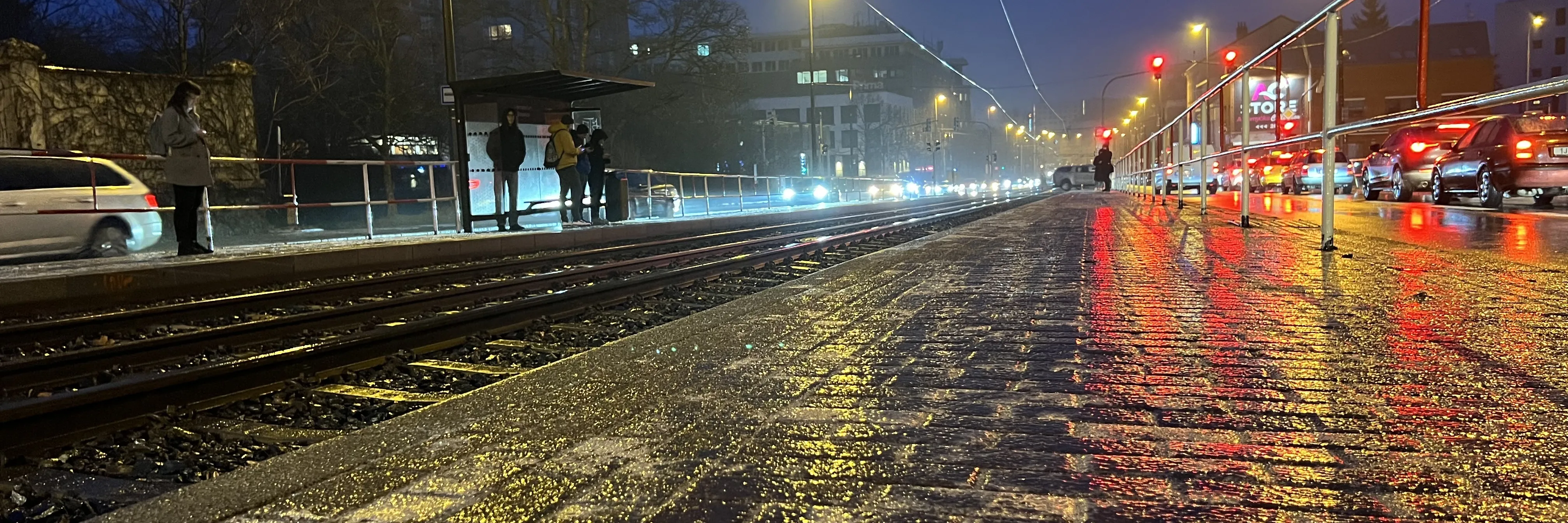 Po mrznoucím dešti hrozí silná ledovka. Podívejte se, kolik spadne srážek u vás