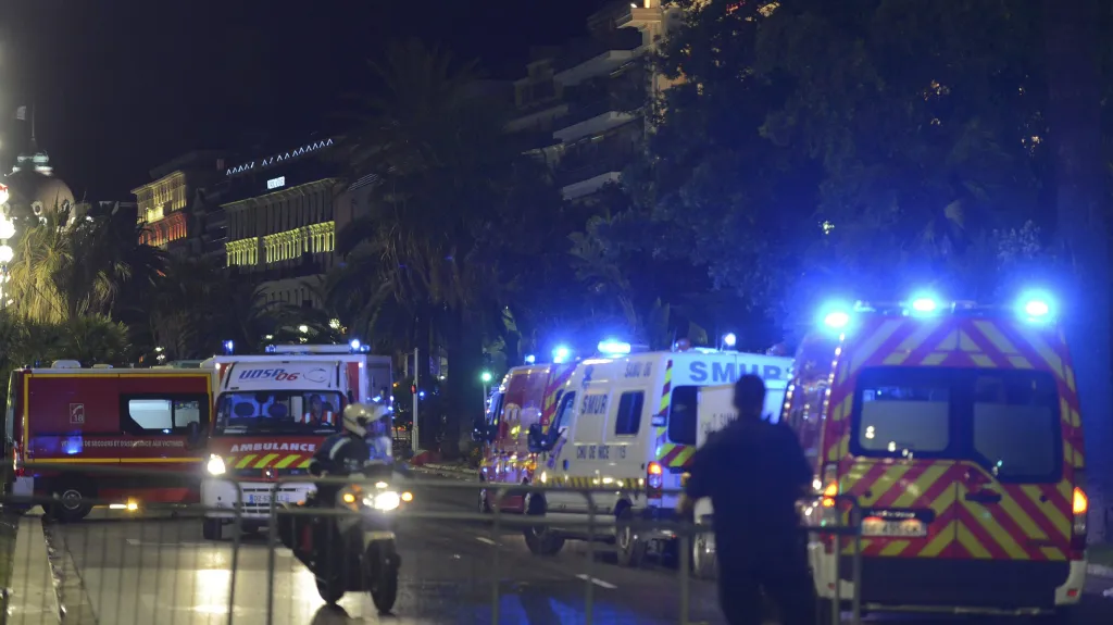 Útok na promenádě v Nice