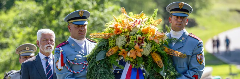 Prezident Pavel v Ležákách varoval před podceňováním hrozeb
