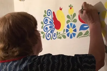 Starodávný slovácký ornament je stále v módě