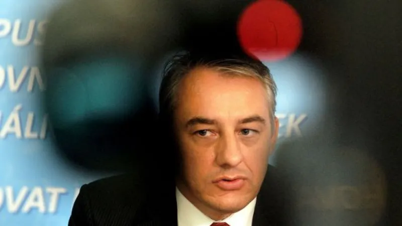 Události: Odbory navrhují růst mezd o 5 %