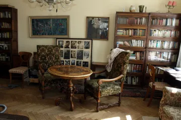 Čapkovu vilu na Vinohradech před rekonstrukcí navštívily stovky lidí